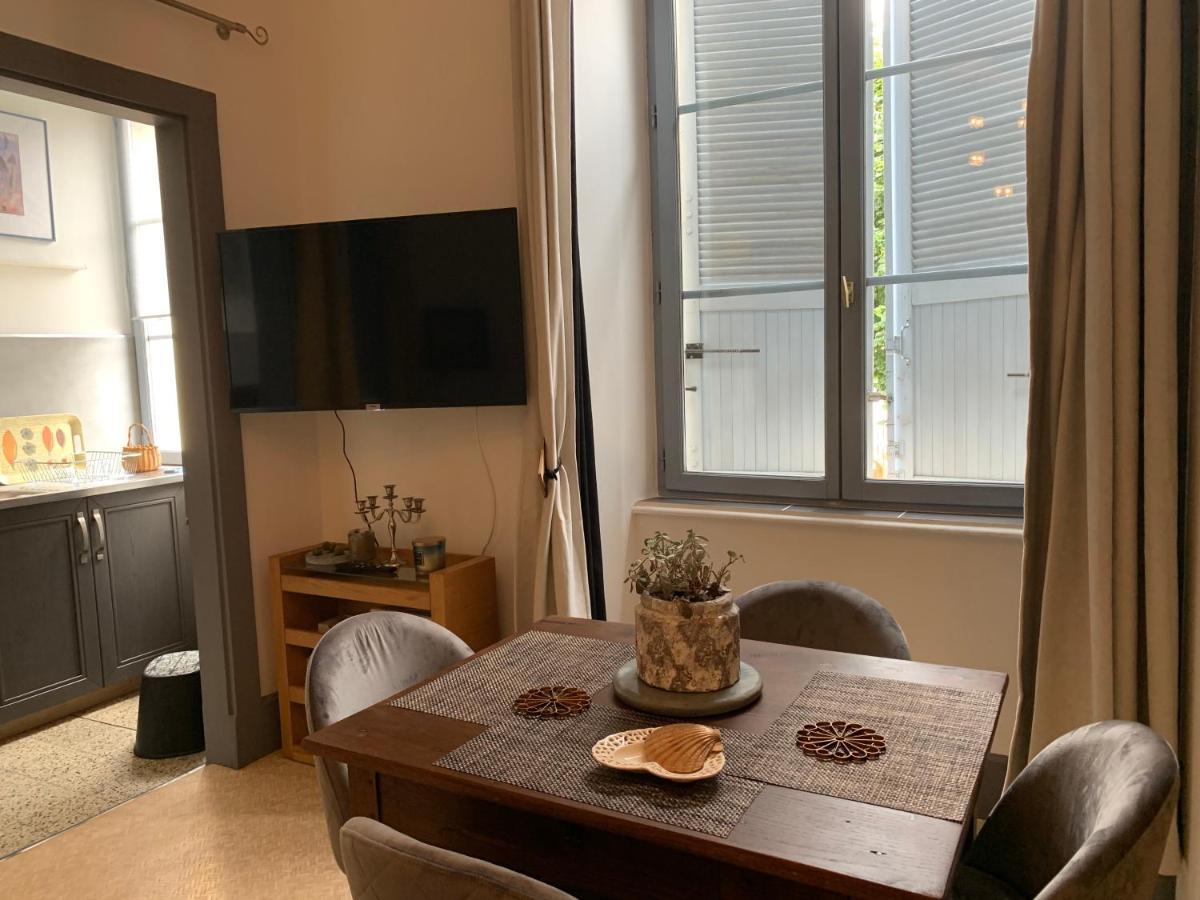 La Cour Pavee, T2 Lumineux, Cosy, Confort 55 M2 Сен-Леонар-де-Нобла Экстерьер фото